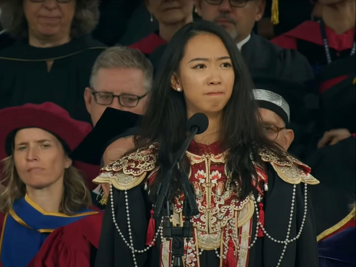 蔣雨融哈佛畢業演說被讚「時代最強聲音」，陸網友卻反感：為寒門發聲人設「根本不平凡」，起底背景顯赫